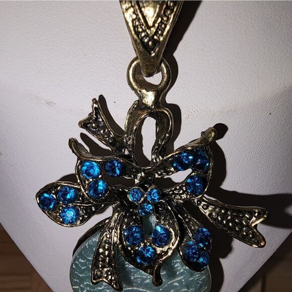 Elegant Blue and Gold Pendant Necklace 17" Marked India - Picture 6 of 6